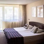 Meteor Family Hotel
